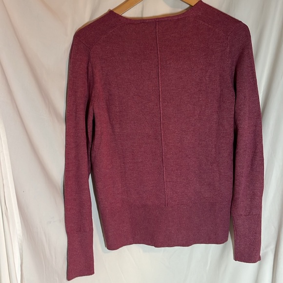 NWT ANN TAYLOR LOFT V-NECK SWEATER MAUVE-TYPE COLOR SIZE SMALL - Picture 2 of 4